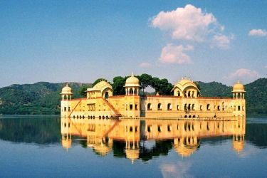 Splendid Tour to Golden Triangle
